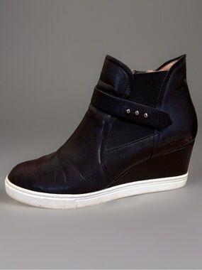 Linea Paolo Freshton Black Leather Wedge Sneaker